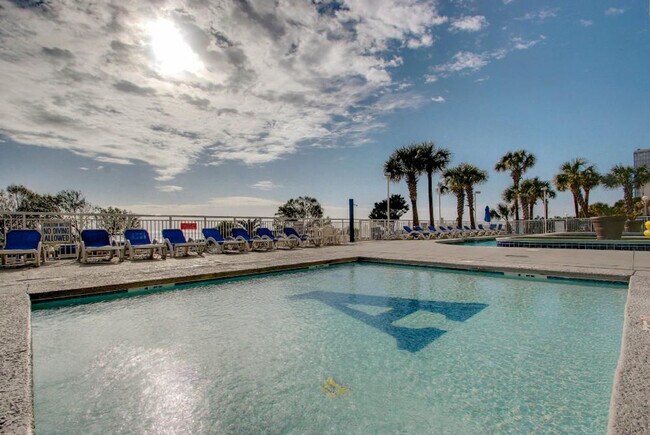 Foto del edificio - 1708 N Ocean Blvd