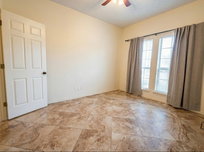 Photo - 1405 Ridgemoor Ln (Richardson, TX)