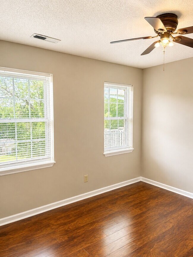 Building Photo - 6330 Harrison Ooltewah Rd