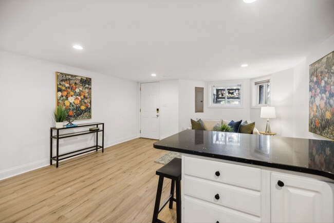 Foto del edificio - 34 T St NW