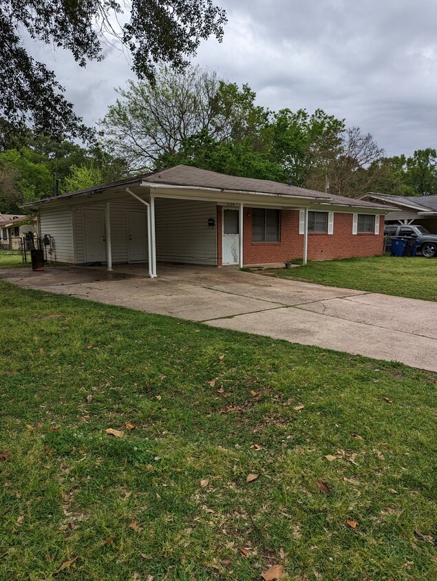 7809 Woodfield Dr, Shreveport, LA 71106 House Rental in Shreveport, LA