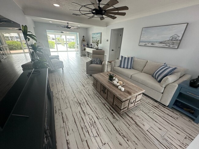 Photo - 17727 Long Point Dr House