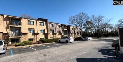 Building Photo - 1421 Old Manor Rd