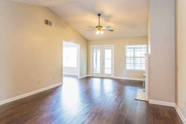 Foto del edificio - 10693 Eaglet Ct