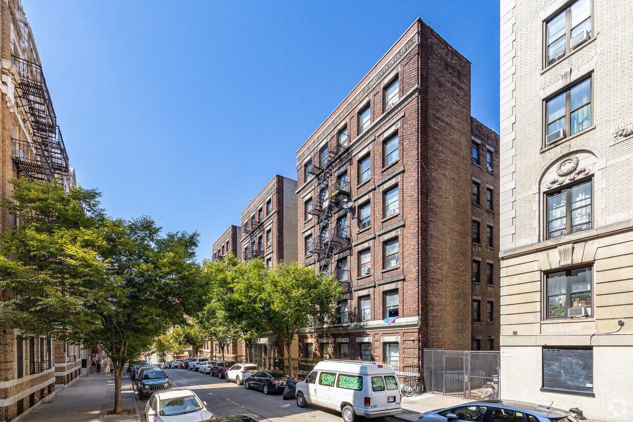 Primary Photo - 409 W 129th St