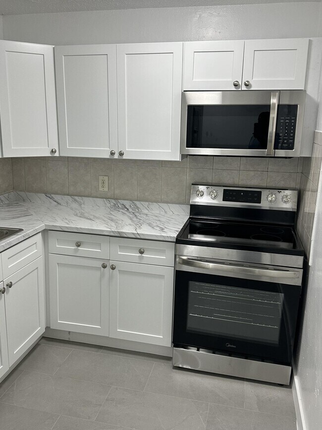Foto del edificio - Avondale Gardens Apartments
