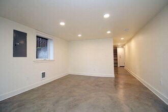 Building Photo - 3734 SE 26th Ave