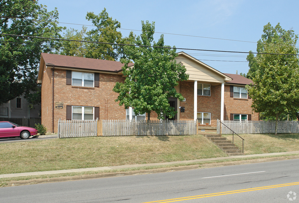 Primary Photo - 300 S 10th St
