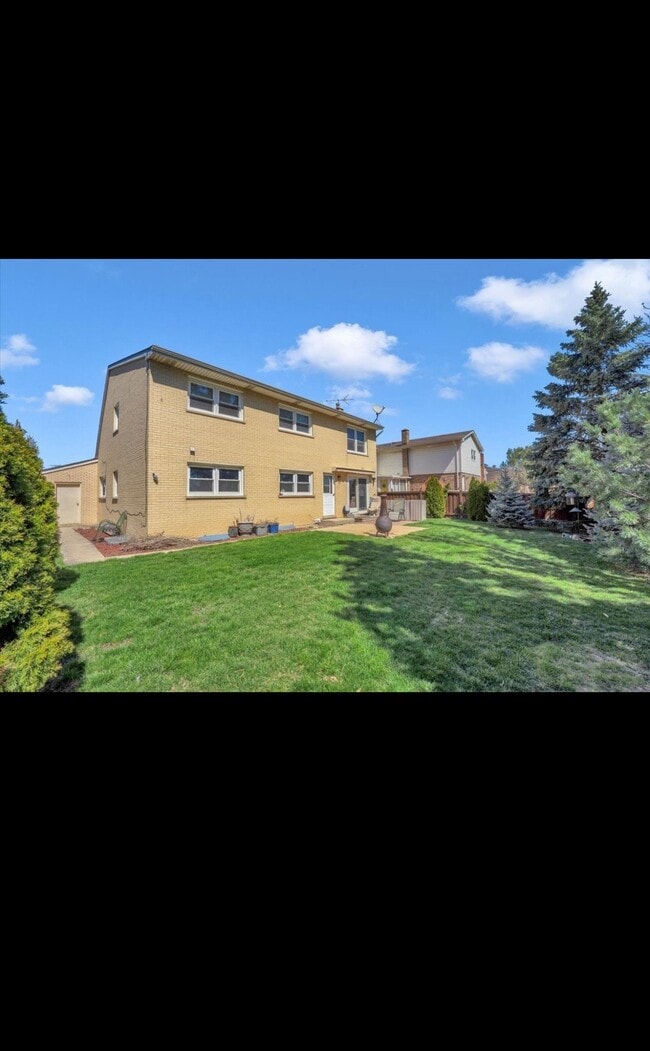 Building Photo - 1103 E Ardyce Ln
