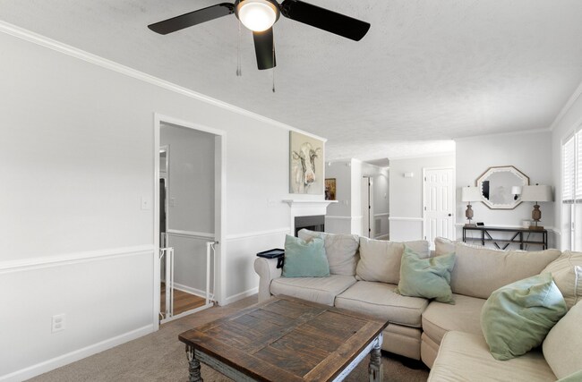 Building Photo - 3 Bedroom, 2 Bath Home