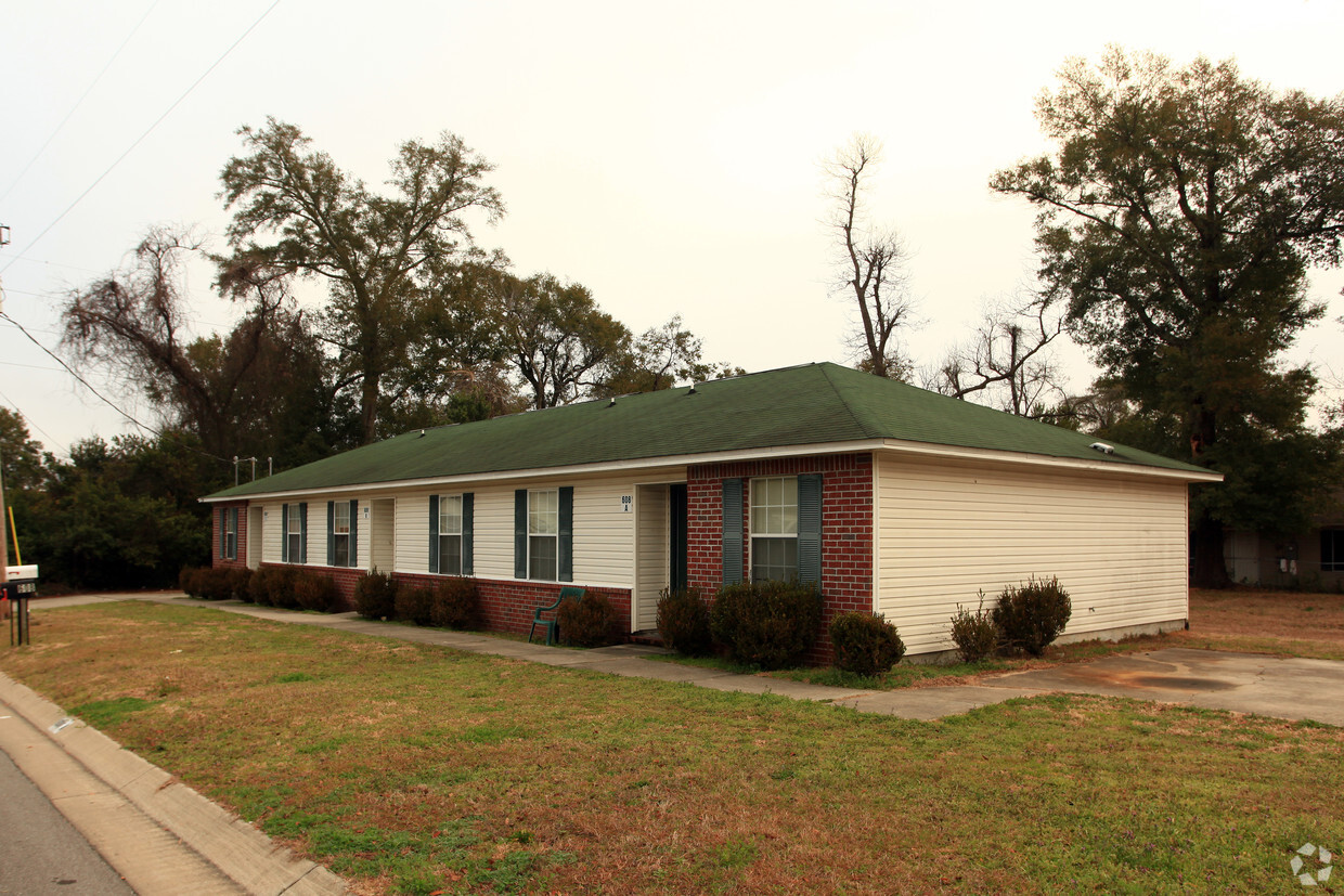 Primary Photo - 608 C St