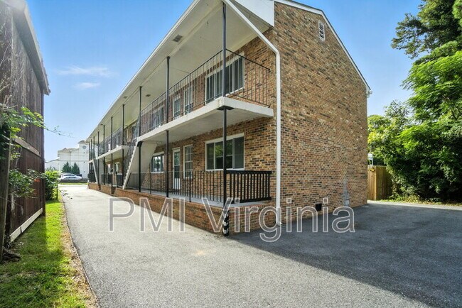 Foto del edificio - 9563 15th Bay St
