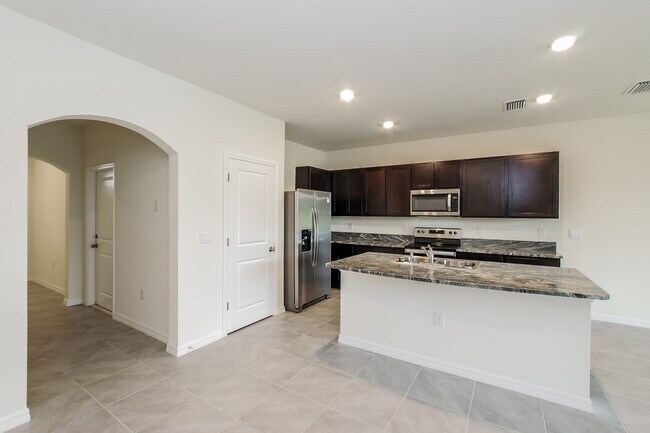 Foto del edificio - 13824 NW 9th Rd, Newberry, FL