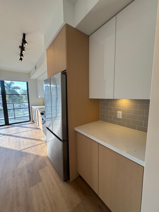 Foto del edificio - 1640 NE 125th St