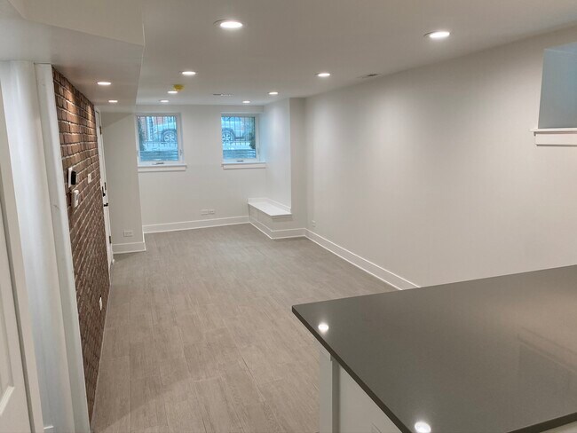 Foto del edificio - 1455 W Huron St