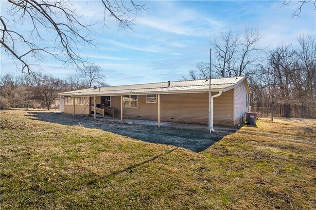 Building Photo - 1017 Ravine St