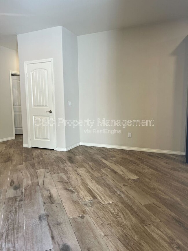 Foto del edificio - 6088 Sendero Ave