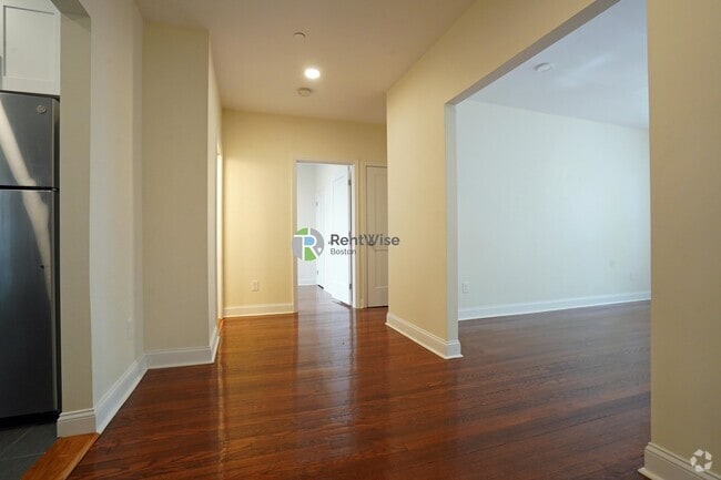 Building Photo - 123 Sutherland Rd