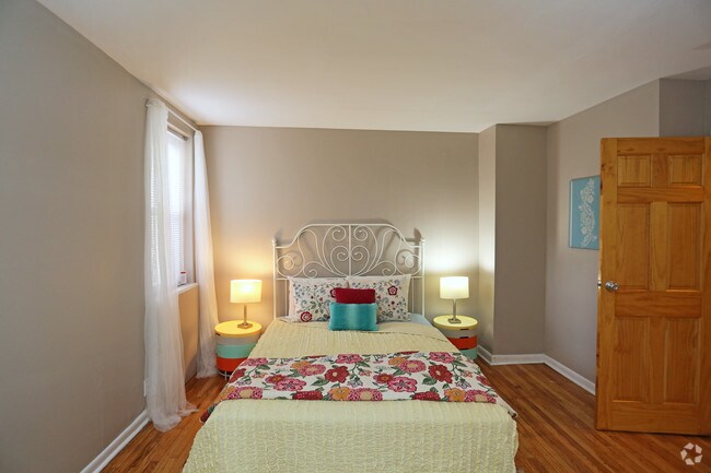 Bedroom - Catherine Street Chase