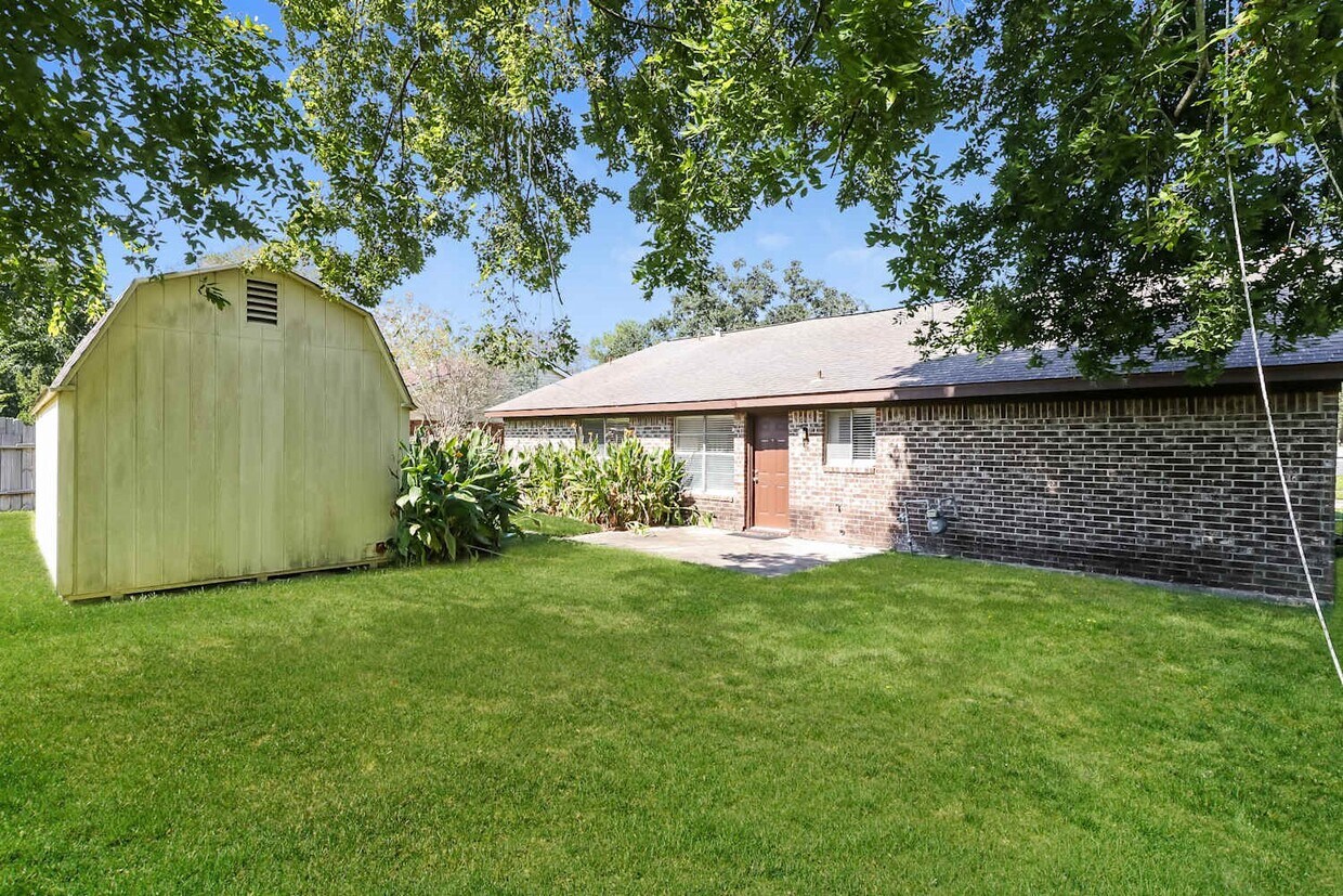 Building Photo - 8422 Bandridge Rd