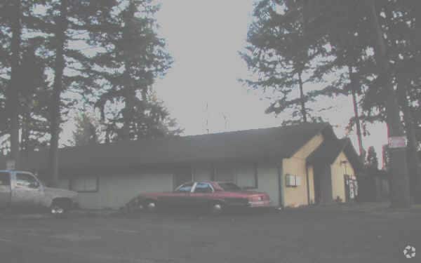 Primary Photo - Robins Glen Apartments