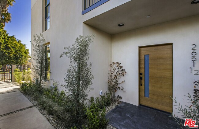 Foto del edificio - 2651 Vineyard Ave