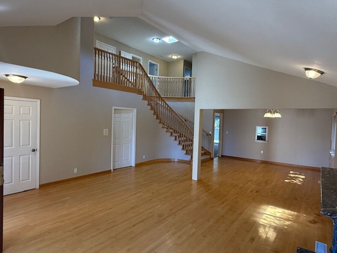 Massive 3-Bedroom El Cerrito Home Minutes ... - Massive 3-Bedroom El Cerrito Home Minutes ...