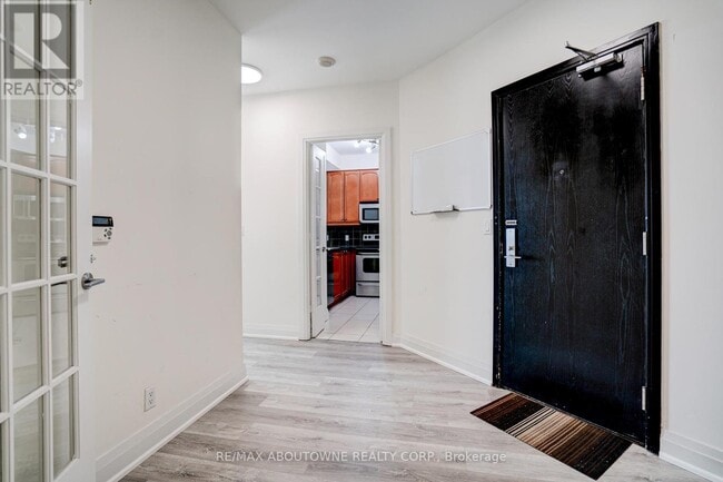 Building Photo - 90 Absolute Ave