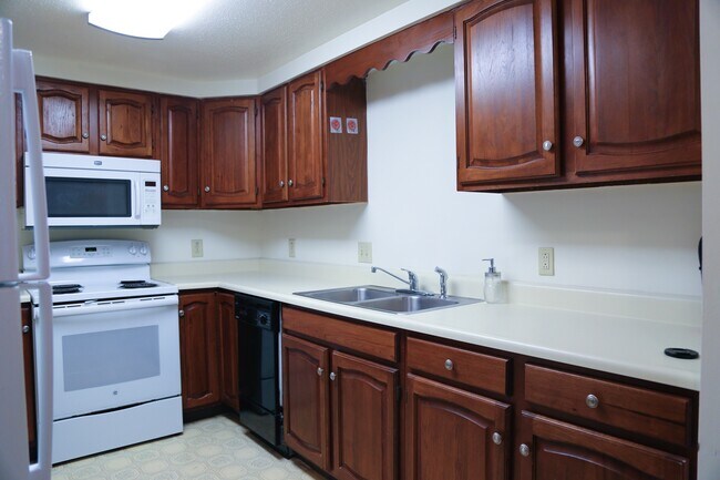 Photo - 647 Bugbee St Apartment