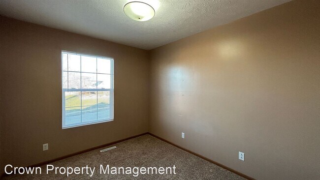 Building Photo - 3 br, 2 bath House - 7223 S. 176th St.