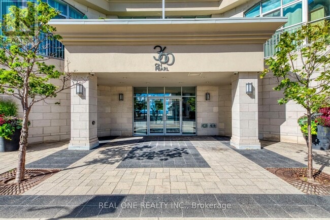 Photo du bâtiment - 360-1360 Pearl St
