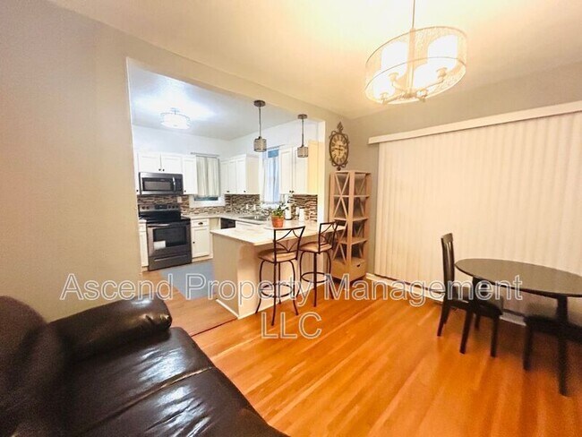 Foto del edificio - 2107 Oak St