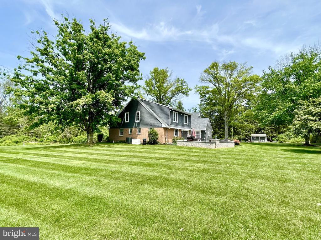Primary Photo - 300 Lambert Dr