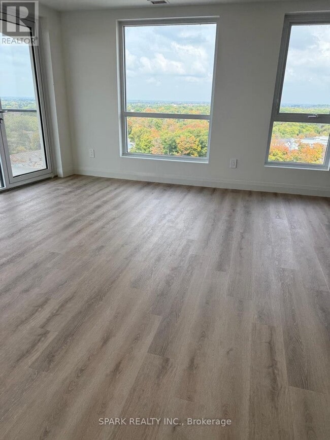 Photo du bâtiment - 1333 Weber St E