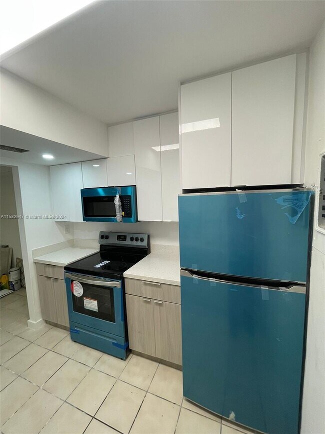 Foto del edificio - 570 NW 114th Ave