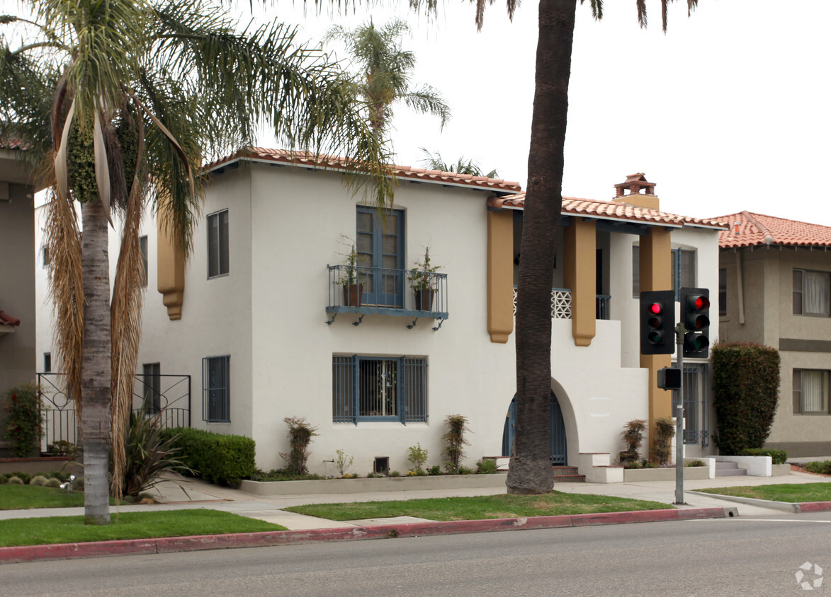 Building Photo - 1319 E Ocean Blvd