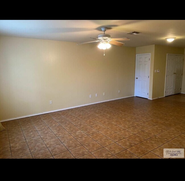 Building Photo - 742 Sonesta Dr