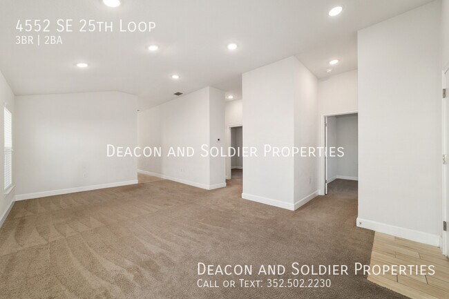 Foto del edificio - 4552 SE 25th Loop