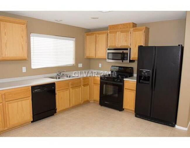 Building Photo - Beautiful 4Bed/3Bath/2Car home located within the Iron Mountain Ranch Community