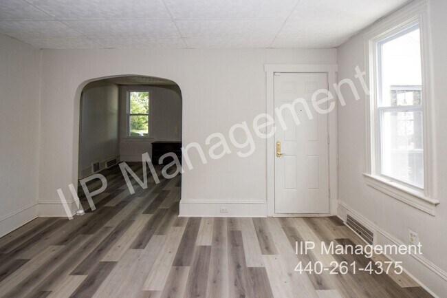 Foto del edificio - 7501 Berry Ave