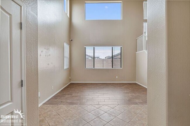 Foto del edificio - Beautiful 3Bdm 3Ba Home with Loft in Prime Surprise!