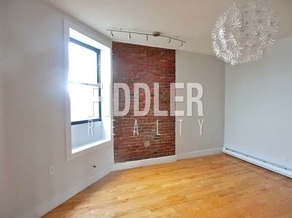 Building Photo - 399 Putnam Ave