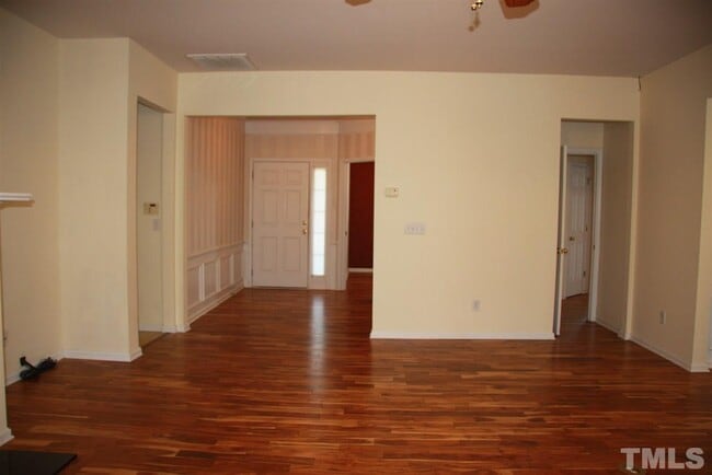 Building Photo - 115 Tortoise Ln