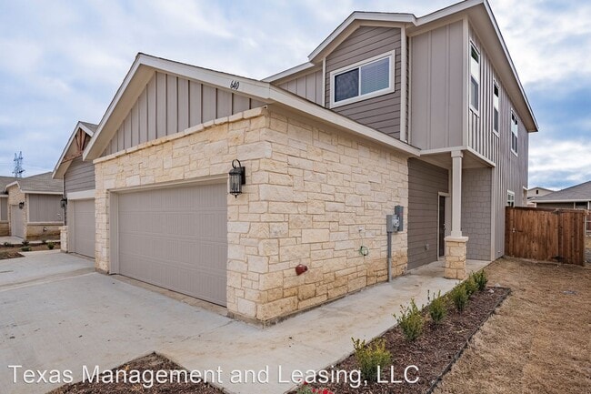 Building Photo - 4 br, 2 bath House - 640 Wheatfield Drive
