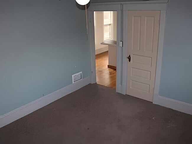 Bedroom - 173 7th St