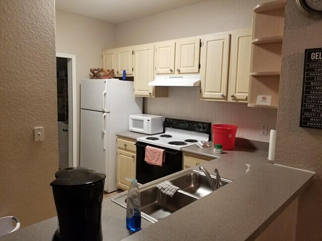 Building Photo - 8815 Dunes Ct