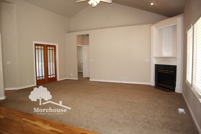 Building Photo - 14496 W Woodspring Dr