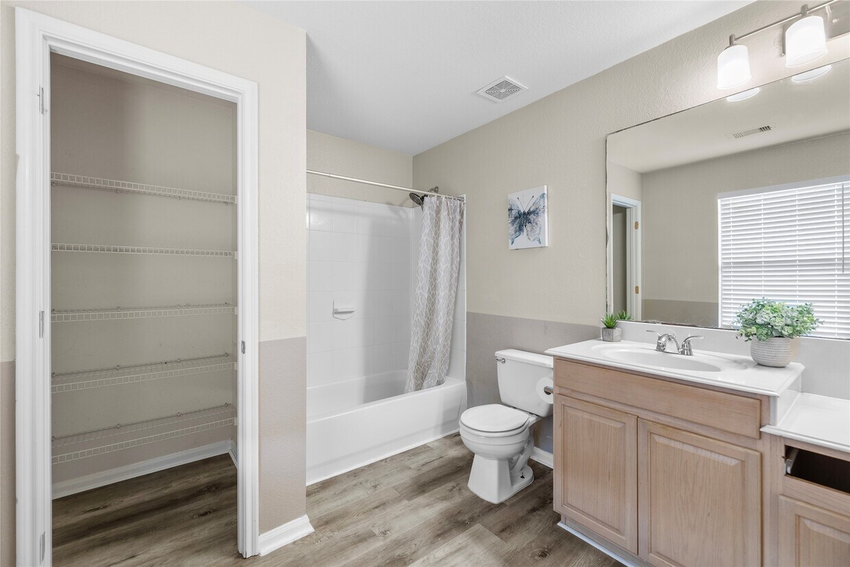 Foto principal - 322 Remington Harbor Ct