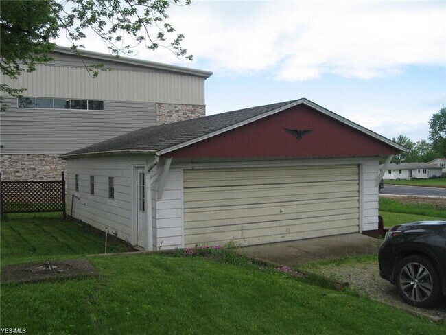 Building Photo - 956 Pearl Rd
