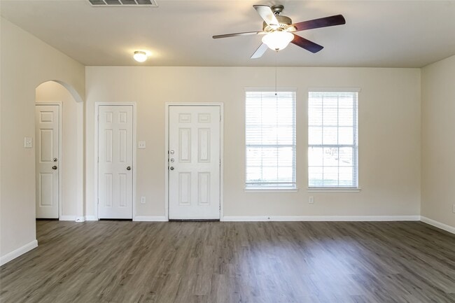 Building Photo - 9706 Cira Court